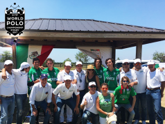 Delegação mexicana após vitória contra Guatemala. (Crédito - FIP)