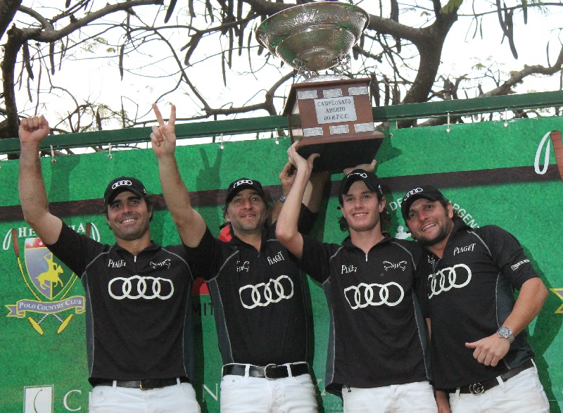 Equipe São José Polo campeã do Aberto do Helvetia de 2013 (crédito - Melito Cerezo)