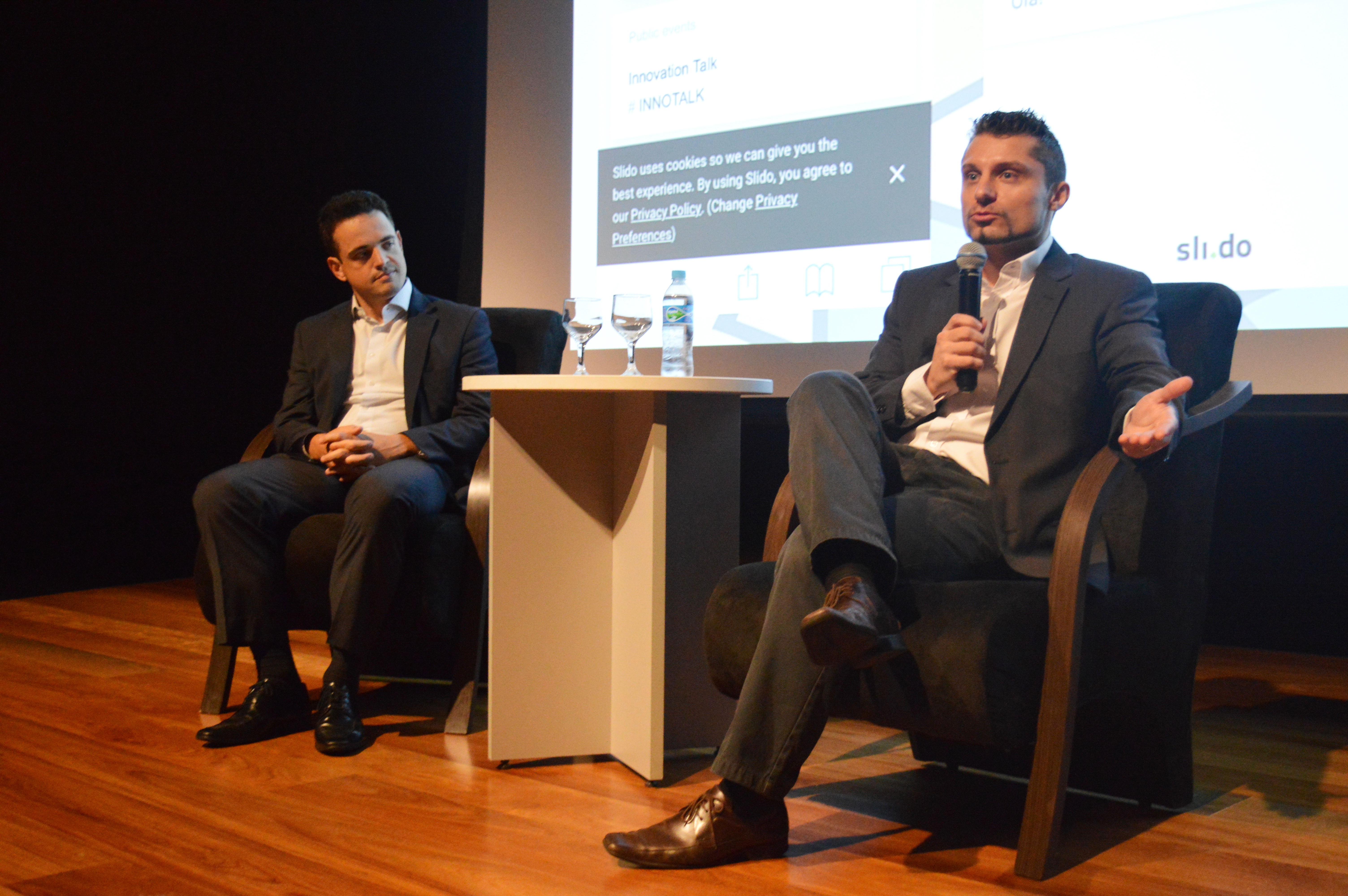 UniMAX sedia Innovation Talks que contou com a participação de Rafael Lazzaretti (CPFL) e Daniel Vieira Flores (John Deere)