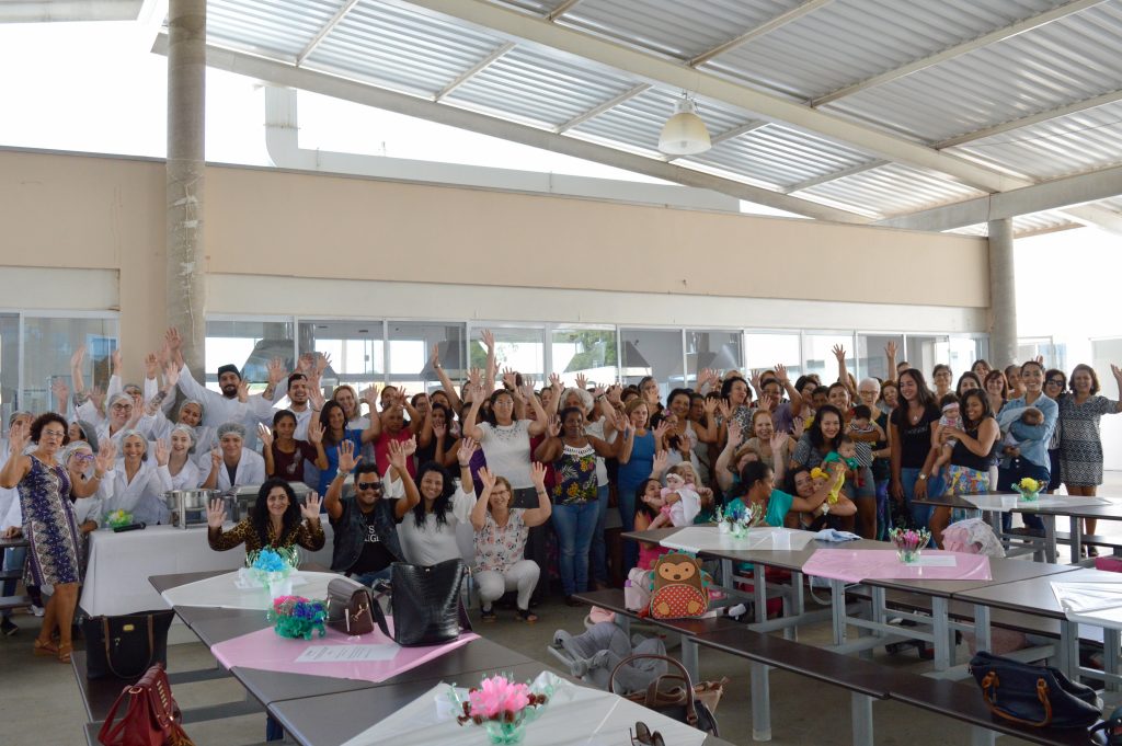 Na UniMAX alunos de Nutrição e Casa da Mulher Anália Franco em realização de mais um evento (foto/divulgação - UniMAX)