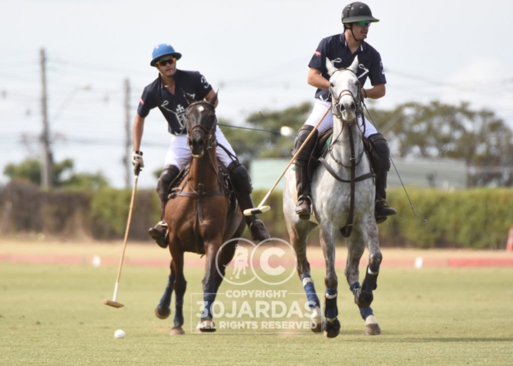 Eduardo Parisi e Xandy Melo, da equipe Hípica Polo (crédito - Beto Ribeiro / 30jardas)