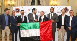 Imagem da Assembleia Geral da FIP que nomeou os Emirados Árabes como a próxima sede do mundial de polo (crédito - FIP)
